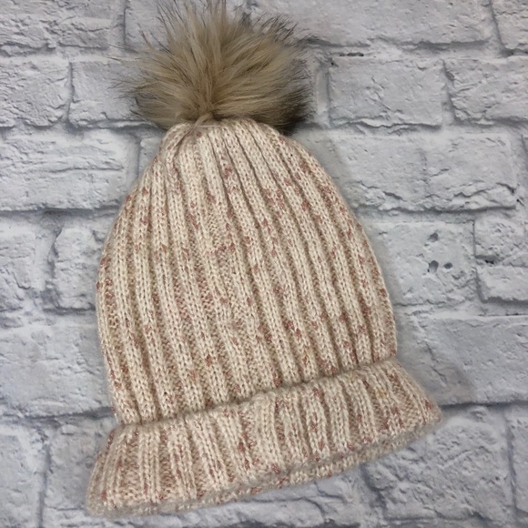 Betsey Johnson tan knit hat Pompom top Stretchy Faux Fur - Picture 10 of 11
